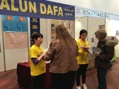 Image for article Danimarca: I visitatori dell'Expo ‘Corpo e mente’ sono desiderosi di imparare il Falun Gong
