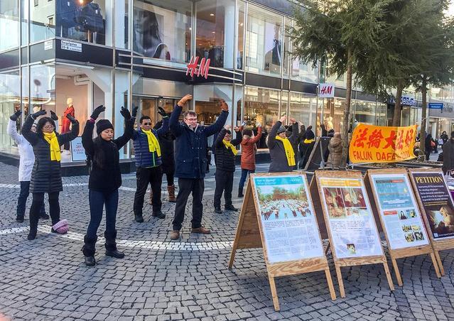Image for article Attività in Europa: Sostegno per porre fine al persecuzione del Falun Gong