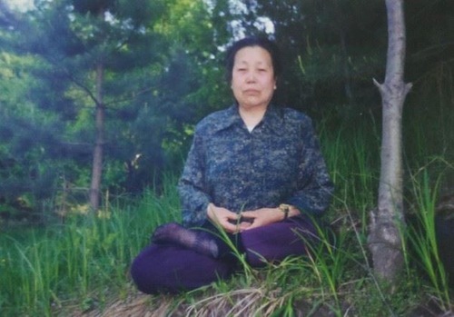 Image for article Sopravvissuta al cancro tramite la pratica del Falun Gong 