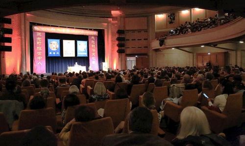 Image for article Parigi, Francia: oltre 1.300 persone hanno partecipato alla conferenza europea di condivisione delle esperienze