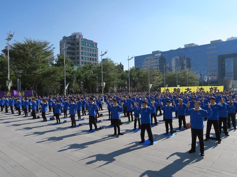 Image for article ​Taiwan: I praticanti del Falun Gong a Taichung ringraziano il Maestro Li per aver rinnovato la loro vita