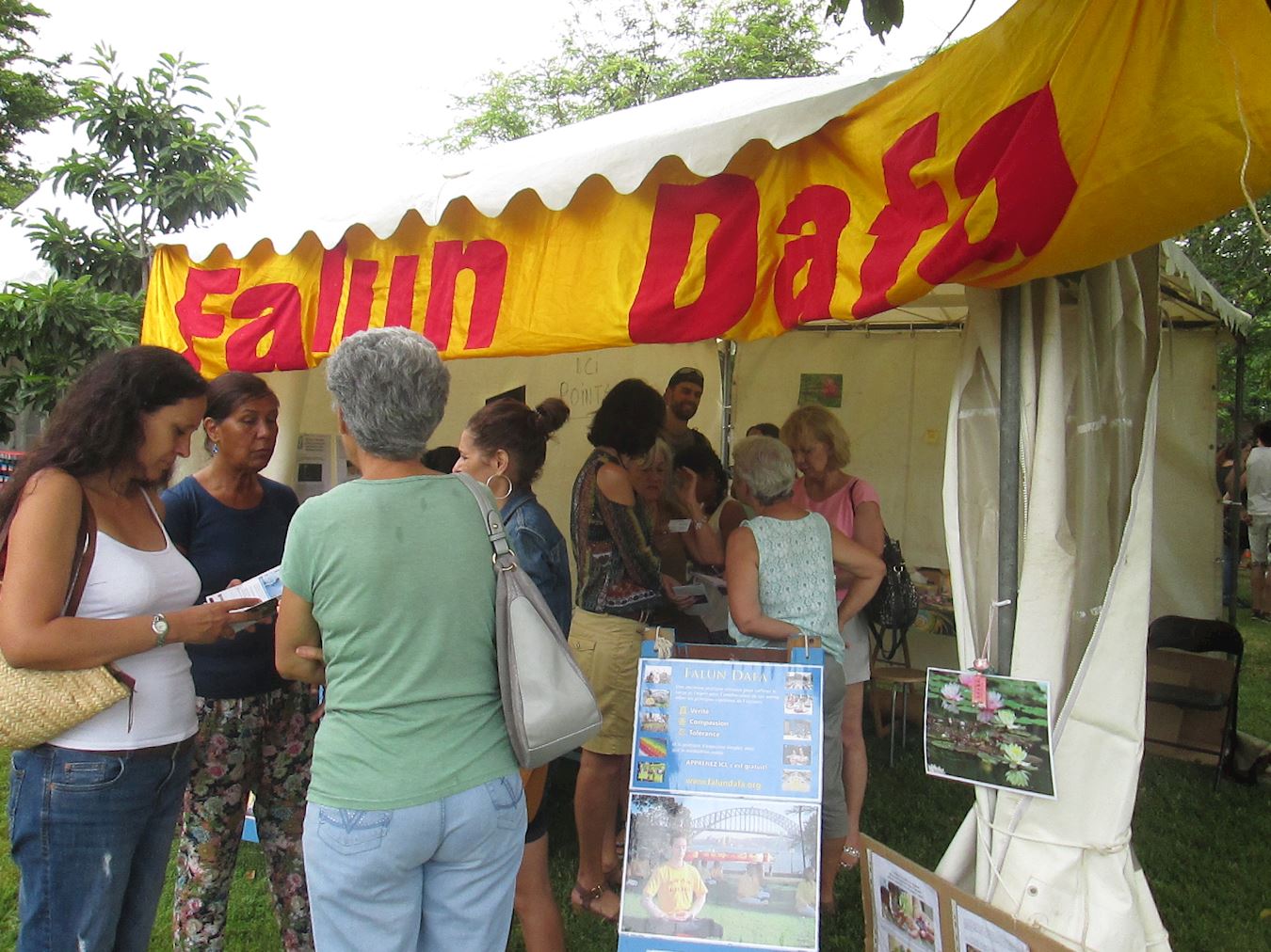Image for article ​Francia: Sostegno per il Falun Gong a La Reunion e Bordeaux