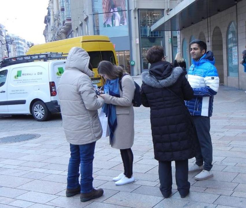 Image for article ​Ginevra: La raccolta firme riceve un caloroso sostegno nonostante il clima freddo