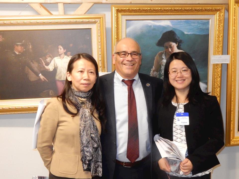 Image for article ​I legislatori del New Jersey partecipano alla mostra d'arte del Falun Gong, condannando la persecuzione in Cina