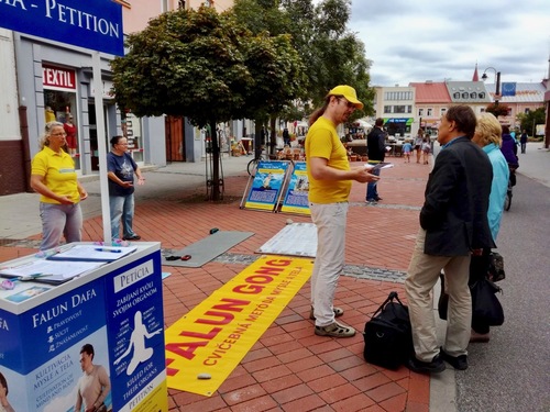 Image for article ​Slovacchia centrale e orientale: Promulgazione della petizione a favore del Falun Gong