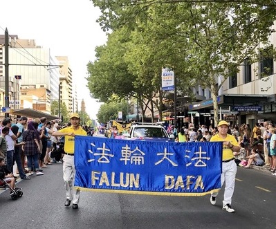 Image for article ​Accoglienza entusiastica per il Falun Gong alla sfilata dell’Australia Day
