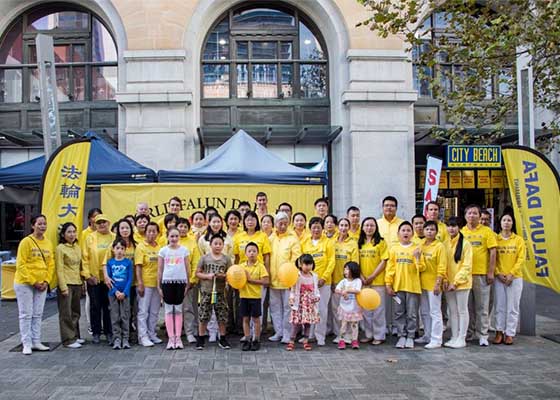 Image for article In tutta l’Australia i praticanti celebrano la Giornata della Falun Dafa