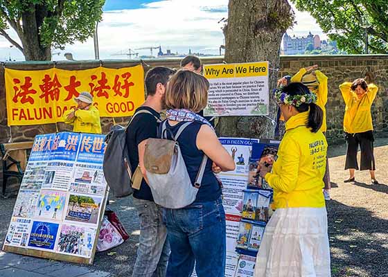 Image for article Stoccolma, Svezia: Presentazione del Falun Gong al Festival di mezza estate