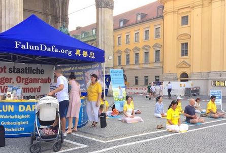 Image for article Monaco di Baviera: Attività settimanali per sensibilizzare l'opinione pubblica sulla persecuzione del Falun Gong