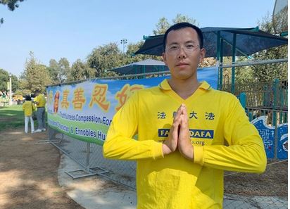 Image for article California: I praticanti della Falun Dafa di Los Angeles augurano rispettosamente al Maestro una felice Festa di Metà Autunno con gratitudine