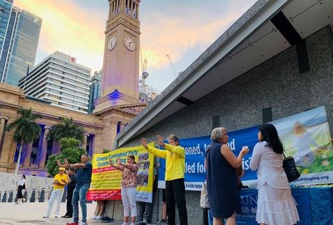 Image for article Brisbane, Australia: Il pubblico sostiene il Falun Gong