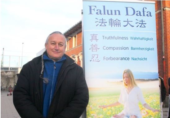 Image for article Un praticante della Baviera, Germania, ringrazia il Maestro Li: “La Dafa mi ha dato speranza!”