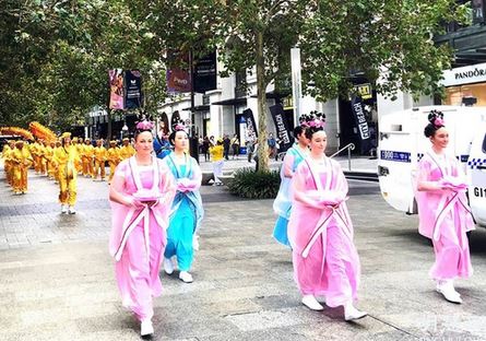Image for article Perth, Australia Occidentale: I praticanti celebrano la Giornata Mondiale della Falun Dafa ed un deputato invia le congratulazioni 