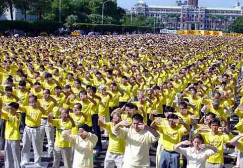 Image for article India: I praticanti della Falun Dafa offrono lezioni gratuite online per dare un raggio di speranza durante la stressante pandemia
