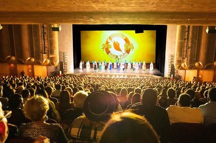 Image for article Spettatori al teatro di San Jose commossi da Shen Yun: “Magnifico” e “Un’esperienza meravigliosa”