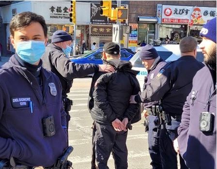 Image for article Flushing, New York: Arrestato un sospetto, per aver attaccato gli stand del Falun Gong
