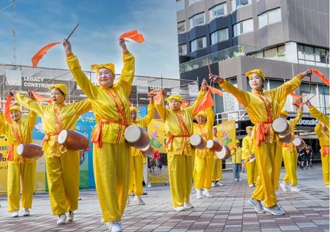 Image for article Nuova Zelanda: Dignitari e residenti esprimono il loro sostegno alla Falun Dafa durante le celebrazioni della Giornata Mondiale della Falun Dafa