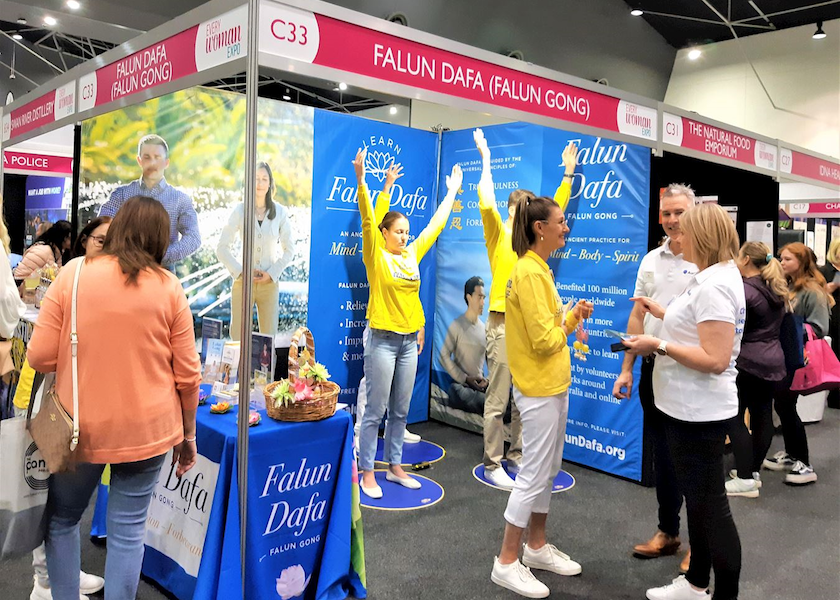 Image for article Perth, Australia: Visitatori dell’Expo impressionati dalla “stupefacente energia” della Falun Dafa