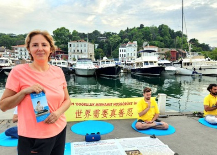 Image for article Turchia: I residenti di Istanbul lodano i principi della Falun Dafa di “Verità-Compassione-Tolleranza”