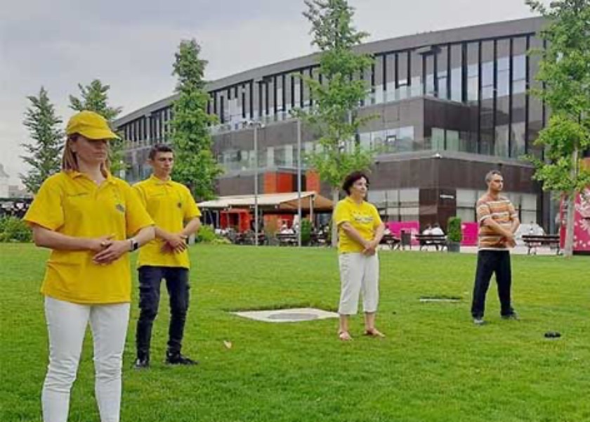 Image for article Romania: Il popolo rumeno vede un ritorno alla tradizione nei principi della Falun Dafa di Verità-Compassione-Tolleranza
