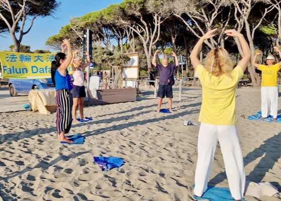 Image for article Alberese, Italia: La gente impara il Falun Gong nel Parco Regionale della Maremma
