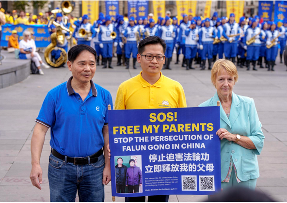 Image for article Europa: Funzionari governativi esprimono sostegno al Falun Gong in una manifestazione a Parigi