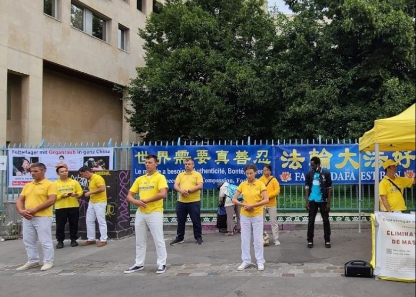 Image for article Parigi, Francia: Molti cinesi lodano la Falun Dafa in eventi che espongono la persecuzione del regime comunista