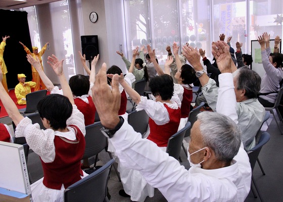 Image for article Giappone: La Falun Dafa accolta durante le celebrazioni a Hiroshima