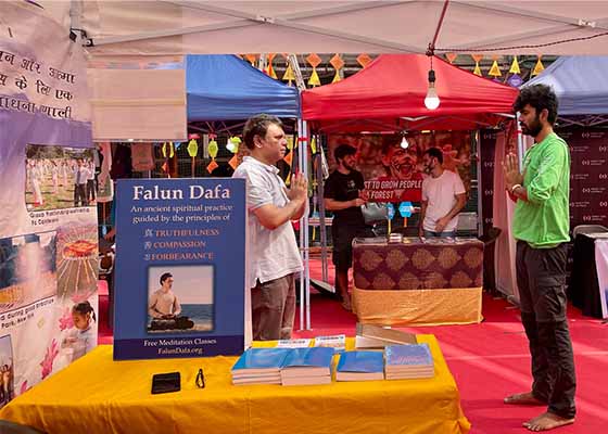 Image for article India: La Falun Dafa al festival della Terra di YVCare a Mumbai