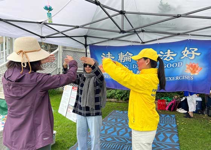 Image for article Nuova Zelanda: Presentazione della Falun Dafa al festival delle rose di Parnell