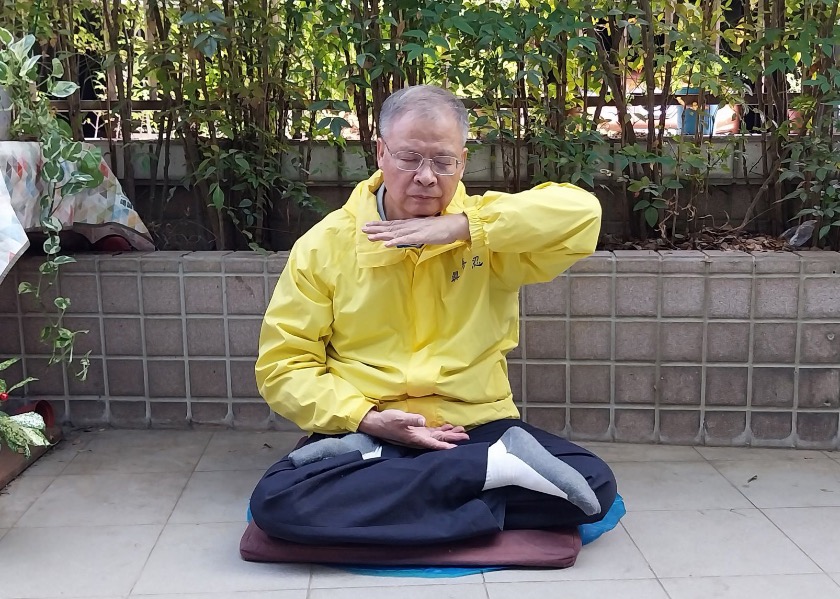 Image for article Capo dipartimento trova conforto e sicurezza nella Falun Dafa