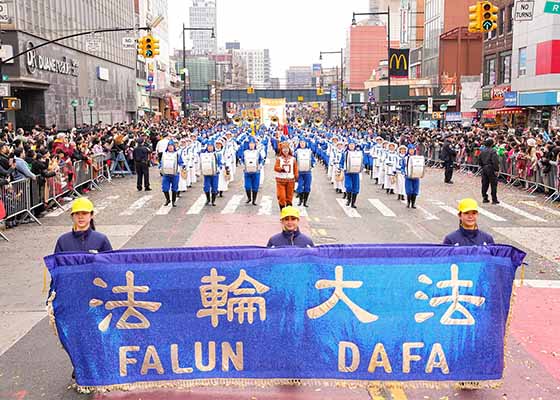 Image for article Flushing, New York: La Falun Dafa elogiata nella parata del Capodanno cinese
