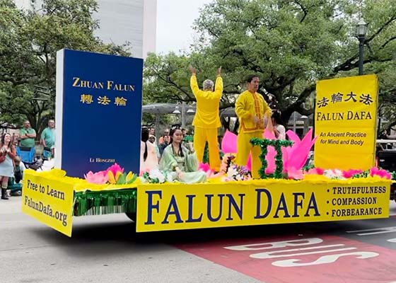 Image for article Houston, Texas, USA: La Falun Dafa accolta nella parata del Giorno di San Patrizio