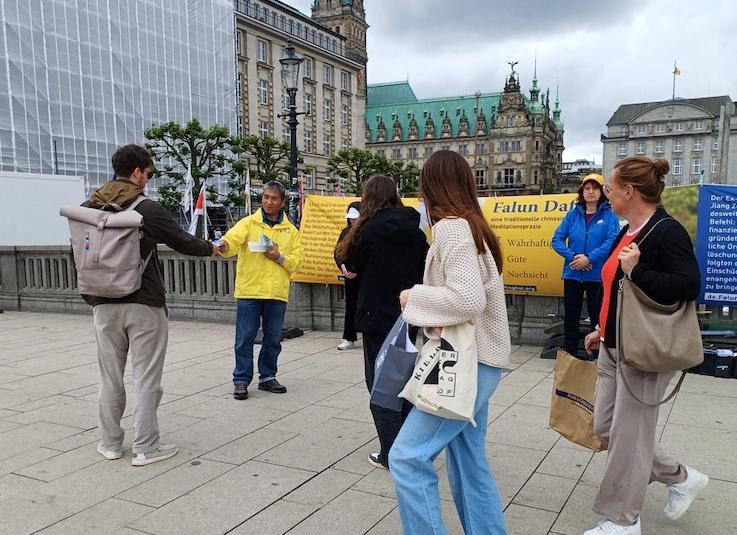 Image for article Germania: Introduzione della Falun Dafa ad Amburgo