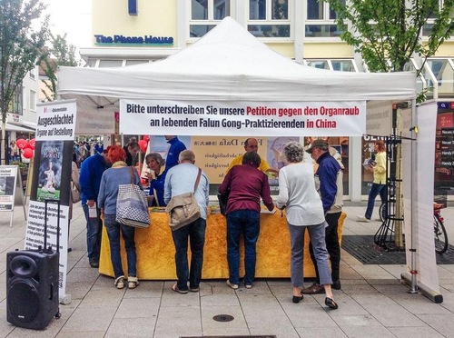 Image for article Svezia e Germania: Sensibilizzare l'opinione pubblica sul Falun Gong