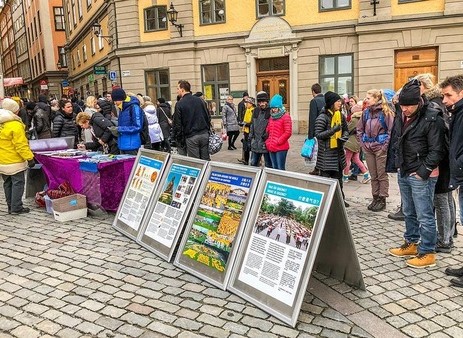 Image for article ​Stoccolma, Svezia: Turisti da tutto il mondo condannano le brutalità in Cina