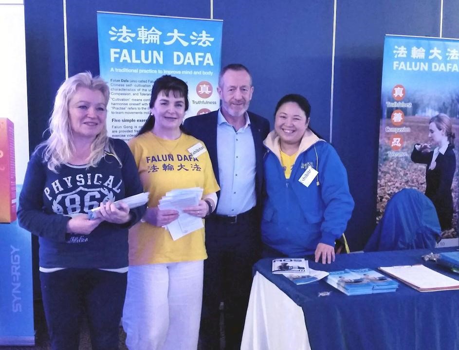 Image for article ​Irlanda: Presentazione del Falun Gong al Balance Expo di Killarney