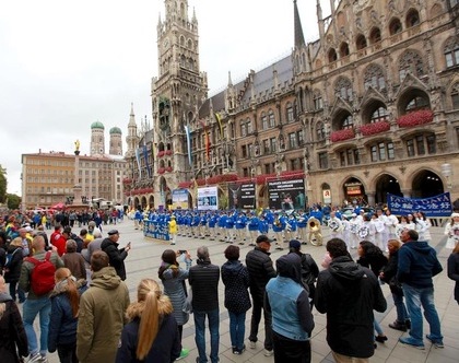 Image for article ​Il raduno in Germania aumenta la consapevolezza sulla persecuzione del Falun Gong