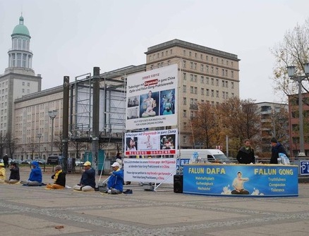 Image for article Berlino: Esporre il prelievo forzato di organi in Cina durante la conferenza sul trapianto di organi