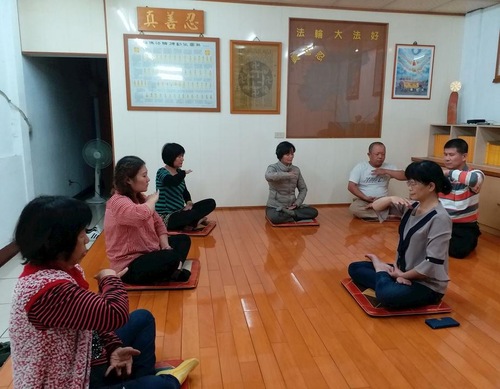 Image for article Taichung, Taiwan: I nuovi praticanti beneficiano delle conferenze di nove giorni della Falun Dafa