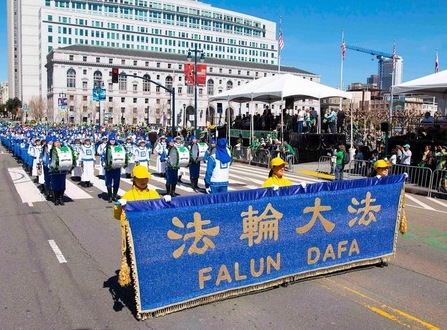 Image for article San Francisco: Il Falun Gong alla sfilata per la festa di San Patrizio