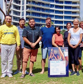 Image for article Australia: i candidati del Consiglio comunale della Gold Coast meridionale si incontrano con i praticanti della Dafa