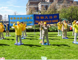 Image for article Svezia: Celebrazione della giornata mondiale della Falun Dafa ringraziando il Maestro Li