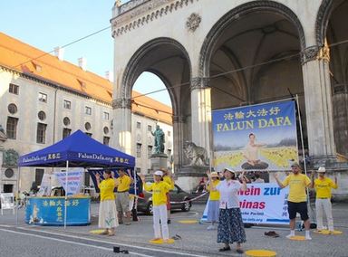 Image for article Germania: Le persone condannano i crimini del PCC nella persecuzione del Falun Gong