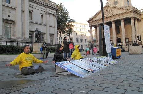 Image for article Residente a Londra: «I principi del Falun Gong sono i più importanti per il mondo »