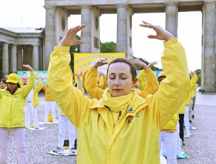 Image for article Germania: I praticanti occidentali esprimono gratitudine al Maestro per aver introdotto la Falun Dafa
