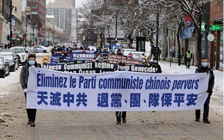 Image for article Montreal, Canada: La parata porta un messaggio di speranza alle persone 