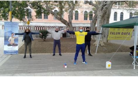 Image for article Cagliari, Italia: I residenti locali condannano il PCC per la persecuzione dei praticanti della Falun Dafa 