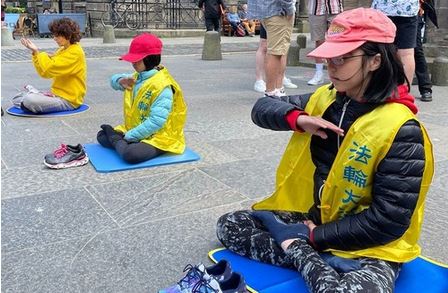 Image for article Scozia: Le persone condannano la persecuzione della Falun Dafa in un evento a Edimburgo 