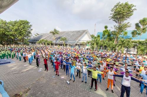 Image for article Batam, Indonesia: La Falun Dafa abbracciata da studenti ed insegnanti nei campus